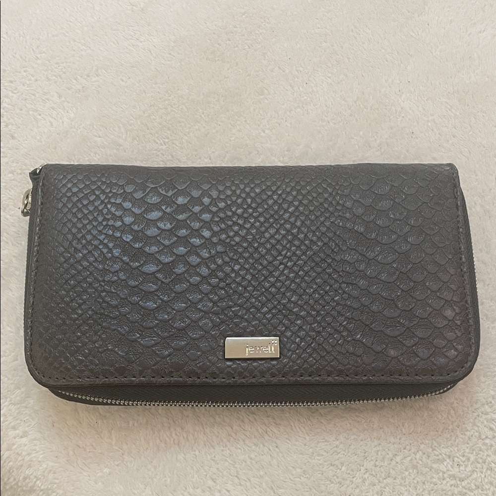 Jewell All About the Benjamin’s Grey crocodile wallet
